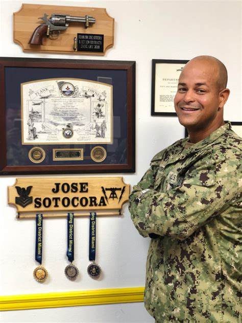 us navy recruiting requirements.